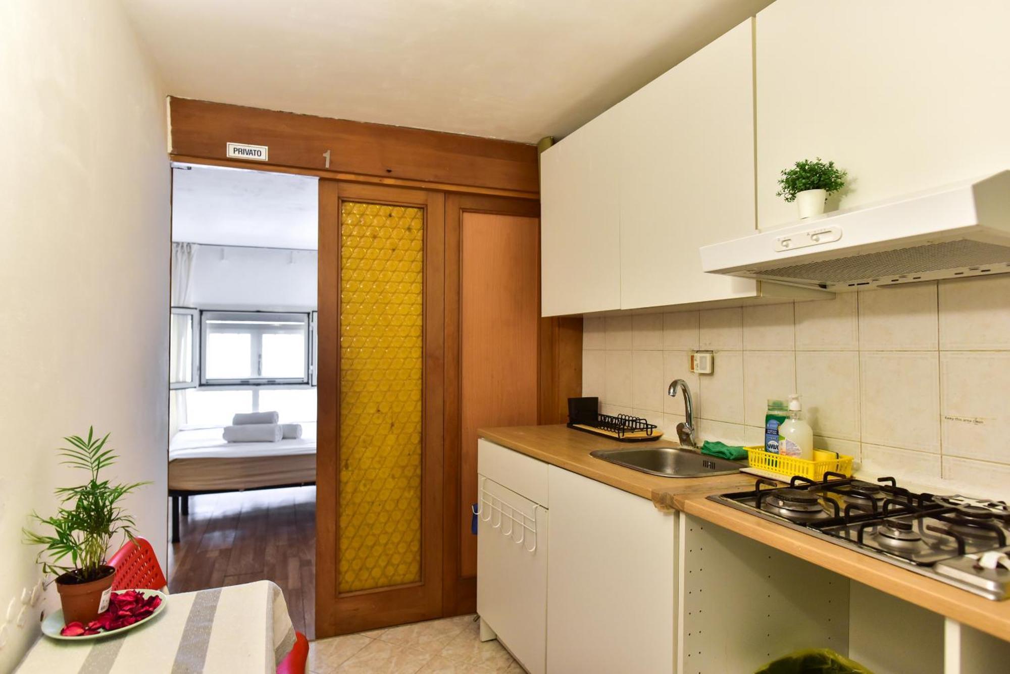 Rum i privatbostad Center Termini & Sale *